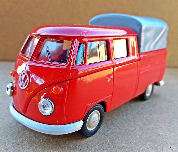 Volkswagen Kombi Cabine Dupla Vermelha - Escala 1/43 - 11 CM