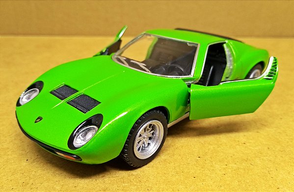 Lamborghini Miura P400 SV 1971 Verde - Escala 1/38 12 CM