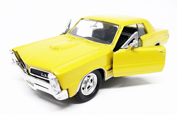 Pontiac GTO 1965 Dourado - Escala 1/38 12 CM