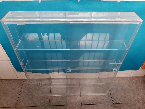 Expositor em acrílico com portas de correr 79,5cm x78x 20 somente para retirada no Flamengo, Rio de Janeiro