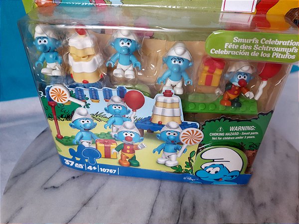 Mega Bloks celebração did smurfs  37 peças, sem uso, na caixa lacrada