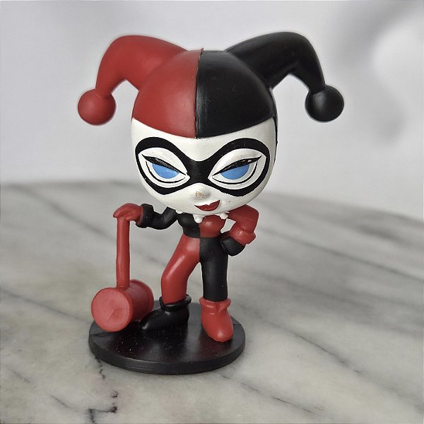 Miniatura Toyart Arlequina Harley Quinn DC , coleção Bob's