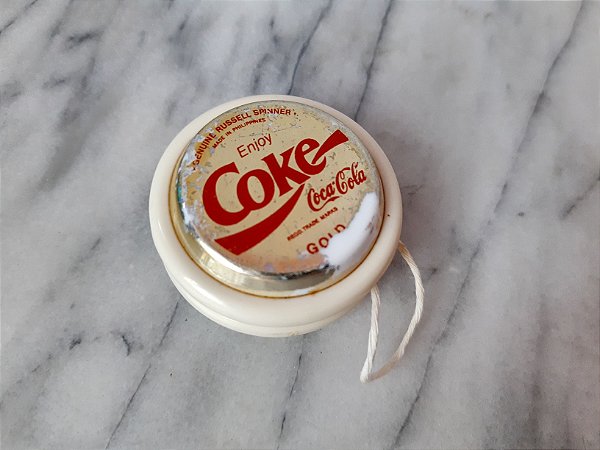 Yo-yo, yo-yo, coca cola Gold, genuine Russell spinner, arranhado