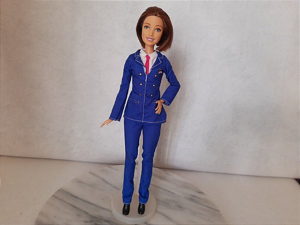 Barbie profissões piloto de avião falta chapéu e cabelo cortado