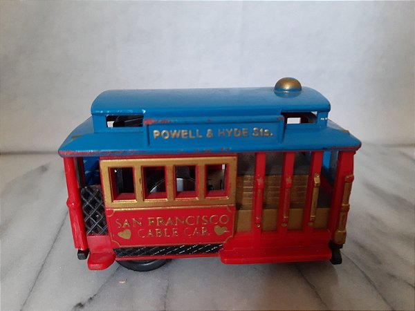 Miniatura de plástico, souvenir, de cable car bondinho de São Francisco  Estados Unidos com fricção e ruido