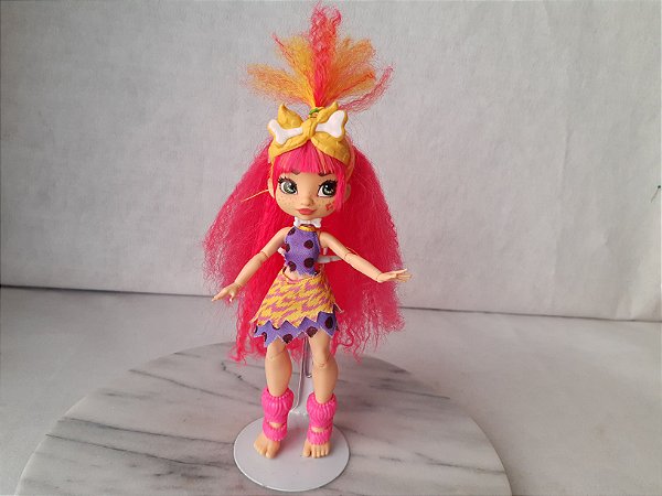 Boneca cave club Emberly,  Mattel, 21 cm, sem acessórios
