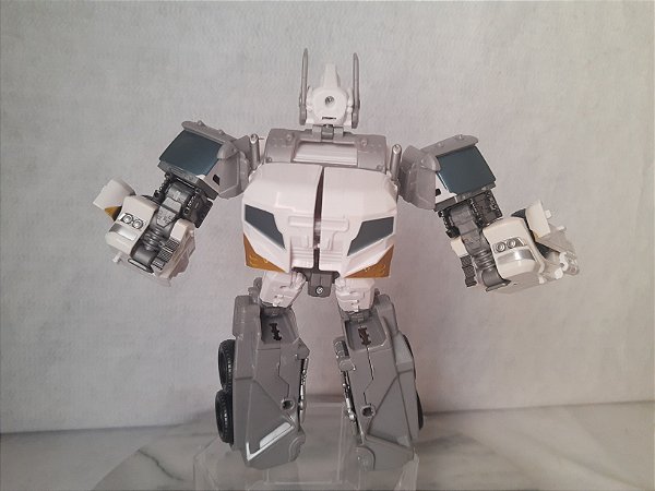 Transformers generations combiner wars Optimus Prime
