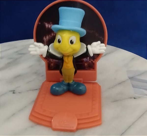 Grilo falante do Pinóquio de plástico com cenário coleção McDonald's 50.anos Disney
