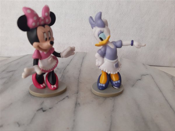Miniatura Disney de Minnie e Margarida cozinheiras de avental , 8 cm, usadas
