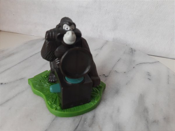 Miniatura Disney de gorila Kerchak do Tarzan, coleção McDonald's 1999
