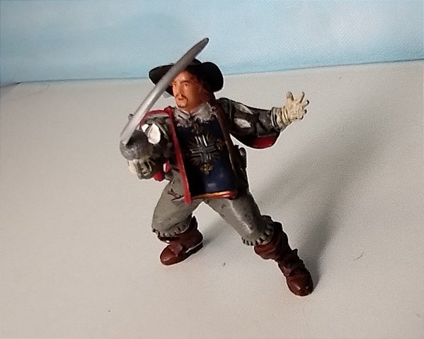 Miniatura de vinil Papo 2001 mosqueteiro  Porthos 9 cm de altura, usada