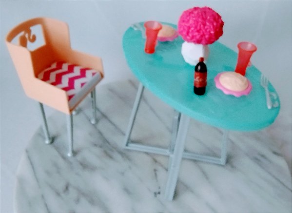 Mesa de jantar da Barbie story starter Dinner date playset de 2014, incompleta