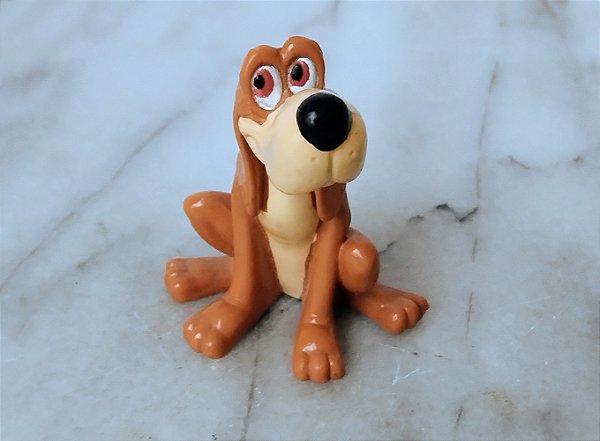 Miniatura Disney cachorro Bruno da Cinderela 5,5 cm de altura