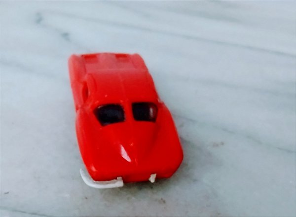 Miniatura Monogram corvette 63 vermelho , escala 1:87, HO, 5 cm, usado