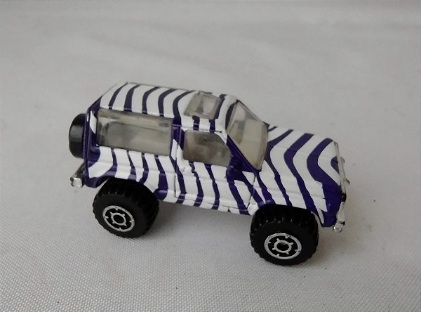 Miniatura de metal Matchbox 1987 Ford Bronco zebra usado