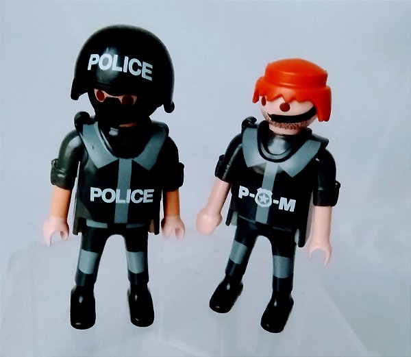 Playmobil, 2 policiais, usados