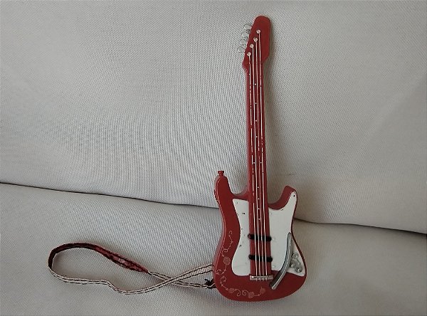 Guitarra vermelha da boneca Bratz Jade Rock Angela usada