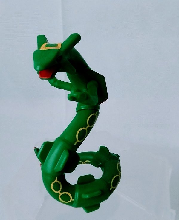 Pokémon Rayquaza coleção McDonald's usado