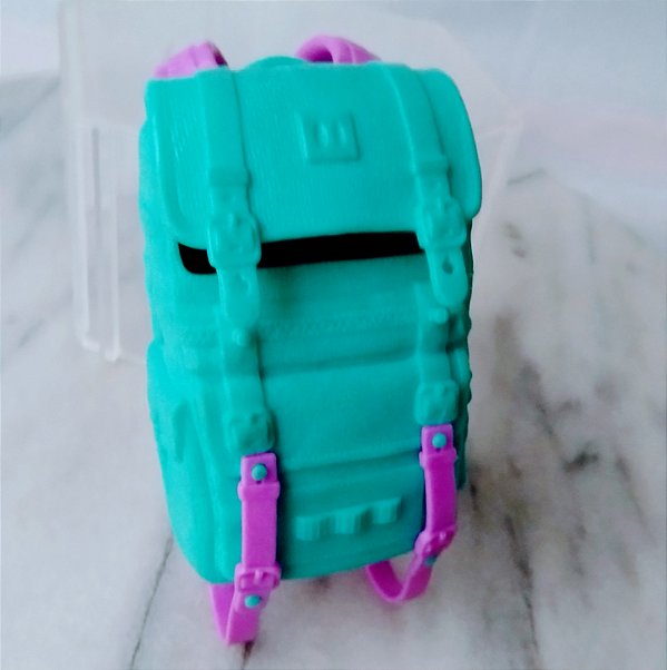 Mochila azul da Barbie Malibu dia de acampamento, usada