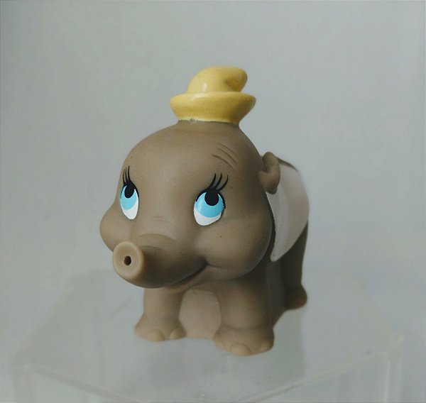 Elefante Dumbo de borracha esguicha água Disney, coleção McDonald's 1995, 10 cm, usado