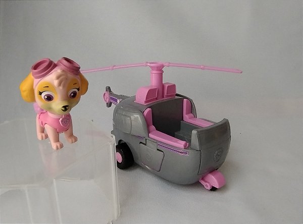 Patrulha canina Skye no seu helicóptero, Spinmaster,usados