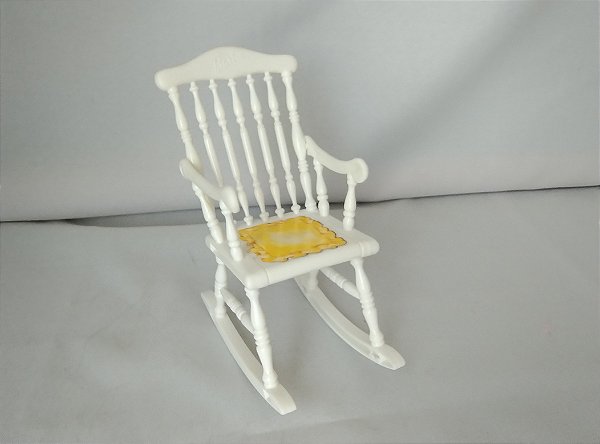 Cadeira de balanco incompleto da Barbie Mattel