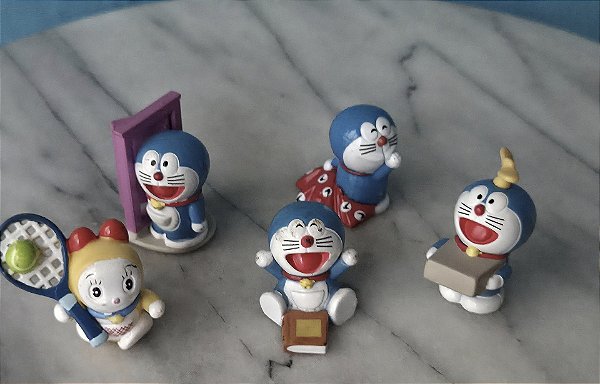 Miniatura kinder ovo 2004 gato doraemon, col. Incompleta de 58⁸