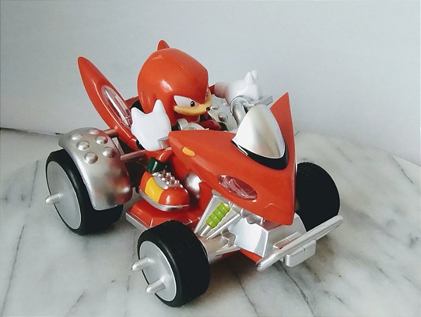 Carrinho de corrida All Star  com fricção com knuckles do Sonic, Sega , 15 cm