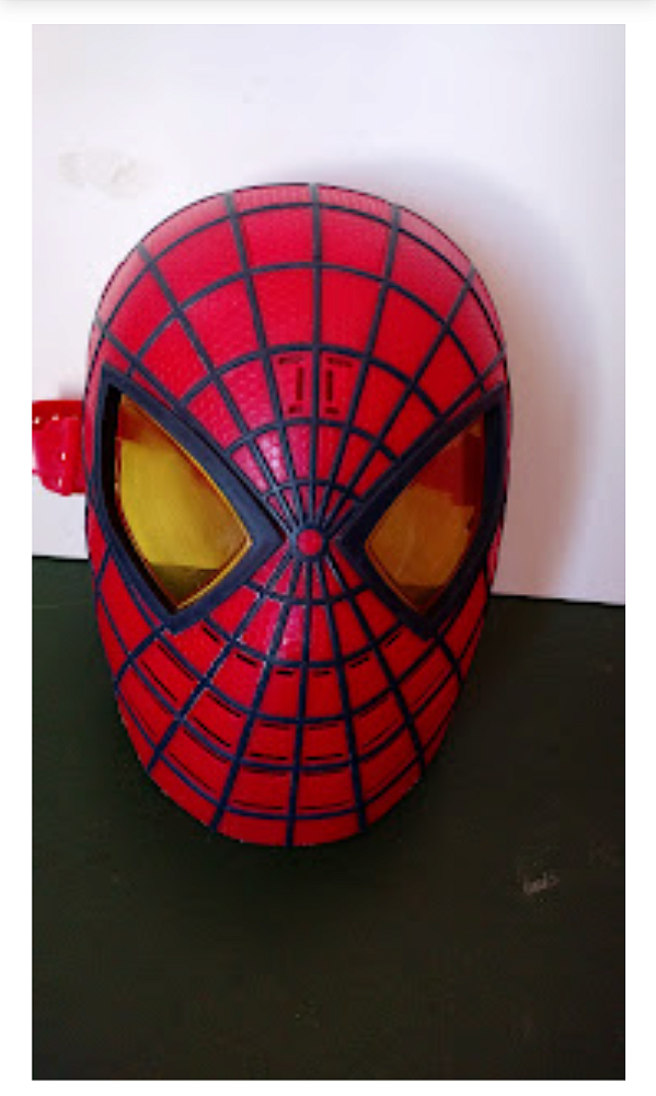 Máscara com luz e fala (em inglês) do Homem Aranha,  Marvel, usada