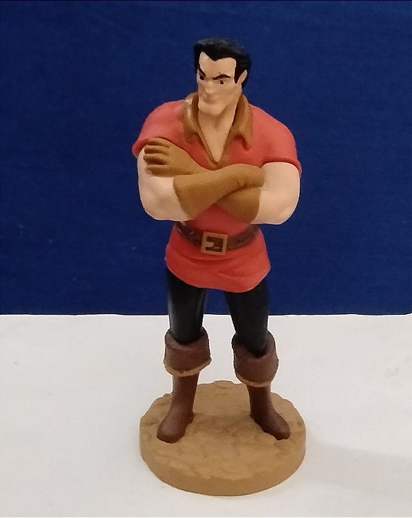 Miniatura Disney de vinil com base de Gaston de braços cruzados, vilão de A bela e a fera, 10 cm