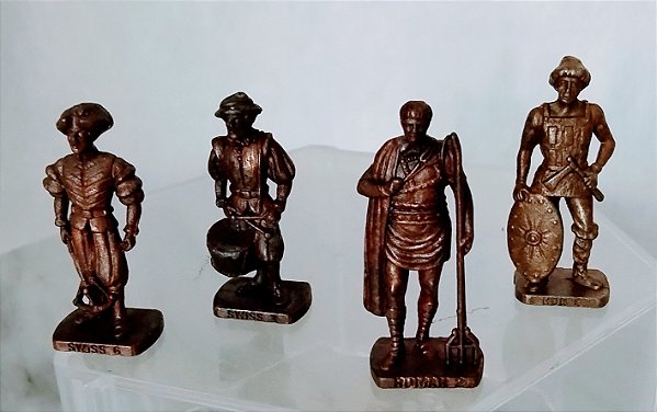 Miniaturas de metal kinder ovo 1993 e 1998, Guardas suíças  6 e  3 , Romano 2  e guerreiro huno 4