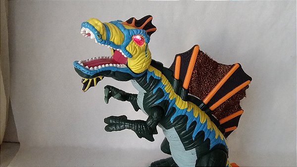 Imaginext dinossauro Spinosaurus verde com luz., movimento e ruido Fisher Price 2005, 40 cm de altura, 58 cm comprimento, 24 cm largura