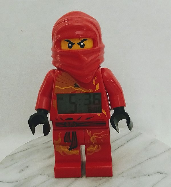 Boneco Lego Ninjago Kai relógio despertador 24 cm, funcionando