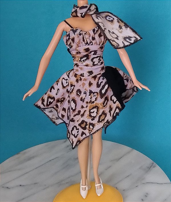 Roupa para Barbie Fashion Fever 2005, vestido de oncinha com echarpe