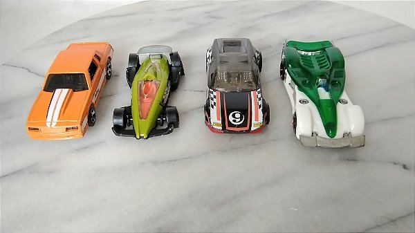 Miniatura de metal Hot wheels; Carbide verde claro;road rocket ,La fasta,Montecarlo SS '86