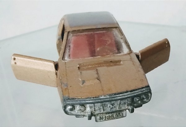 Miniatura Rei pzf Manaus, Renault 7 , dourado, escala 1:66