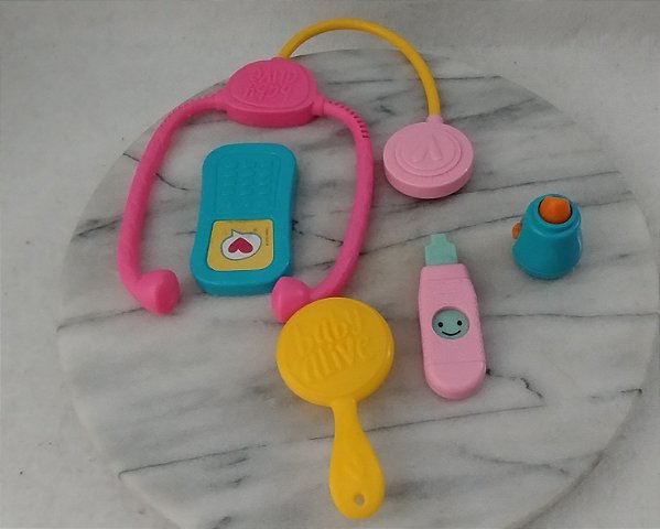 Lote de acessórios da Boneca Baby alive