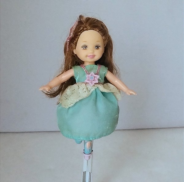 Boneca Kelly Janesse cabelos castanhos sem base eletronica , da Barbie e as 12 princesas dançantes, Mattel 2006