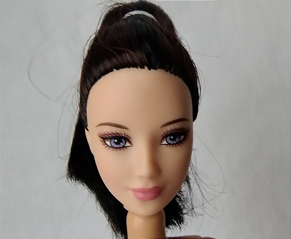 Cabeça somente da Barbie Blair, uma das 12 princesas dançantes,Mattel 2006