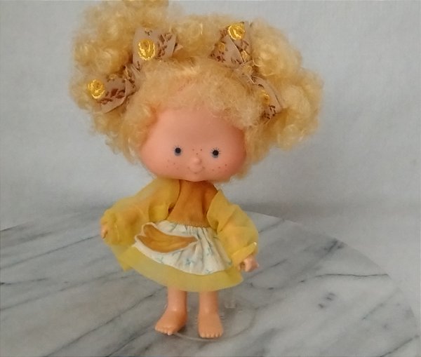 Boneca moranguinho bananinha anos 80 da Estrela customizada