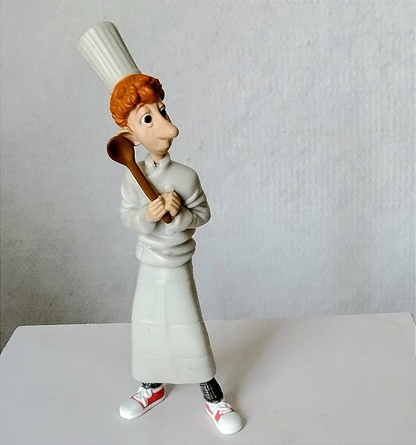 Miniatura Disney Pixar de chefe de cozinha Alfredo Linguini de Ratatouille, 10,5 cm