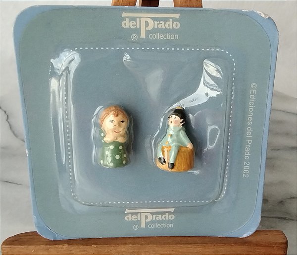 Dupla de estatuetas decorativas 2,5cm para casa de boneca Del Prado,  zeradas, lacradaa