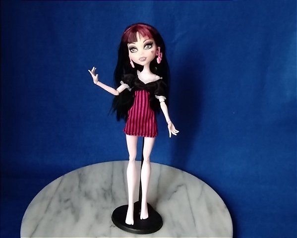 Boneca Monster High Draculaura Passeio no shopping sucata