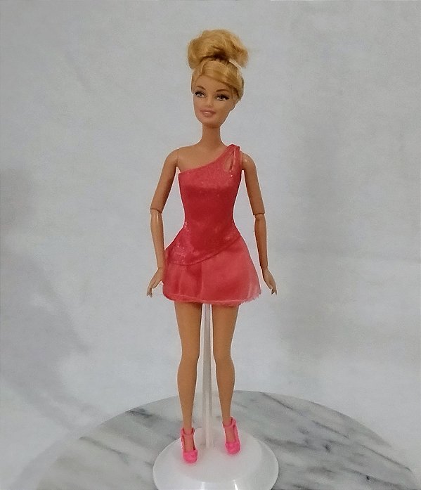 Barbie articulada cabeça provavelmente trocada de vestido rosa curto, Mattel
