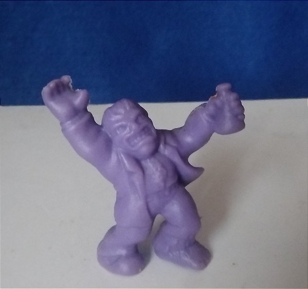 Anos 90, monster in my pocket / promomonsters Pepsi, mad scientist roxo