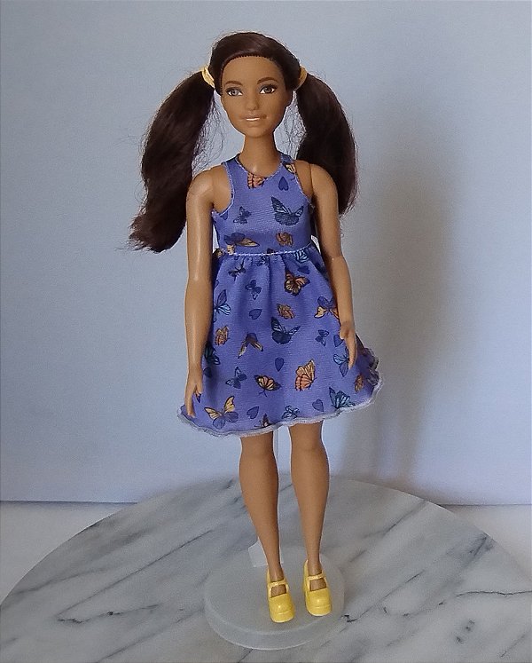 Barbie fashionistas #66 Curvy Mattel 2017, falta colar