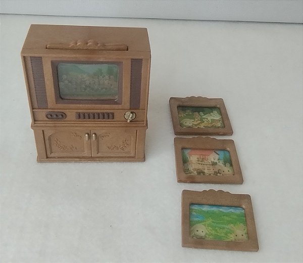 Sylvanian Families, TV de luxo com luz e 4 telas variadas