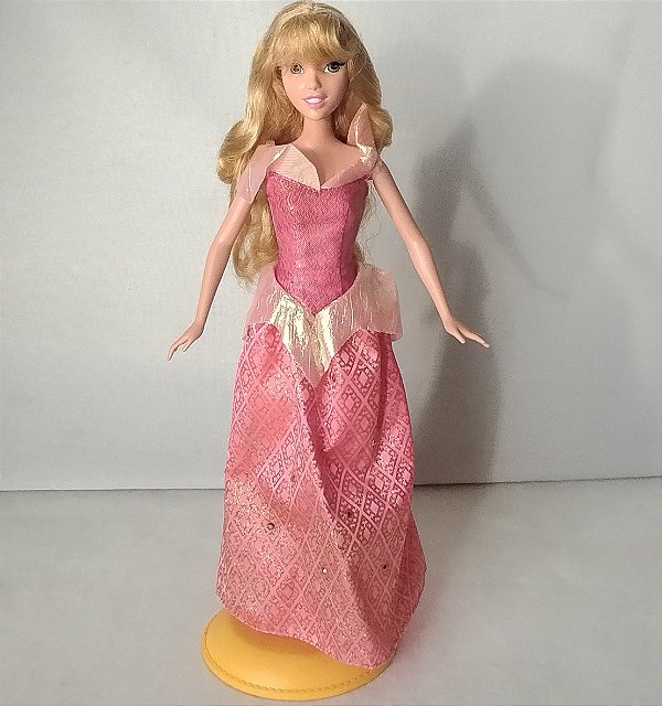 Boneca princesa Aurora, a Bela Adormecida Disney Mattel 2006