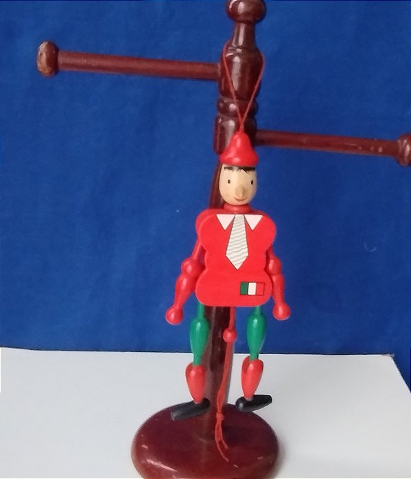 Marionete de corda Pinóquio 19 cm produzido na República Tcheca
