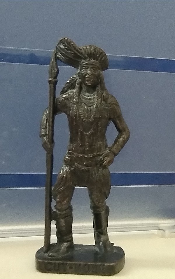 Miniatura de metal kinder Ovo anos 90 chefe índio Cut Nose, 4 cm